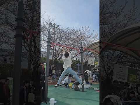 사람 많은곳에서 넘어지기