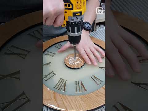 Wooden and Resin Clock That Glows in the Dark  #epoxy #resinartclock #shorts