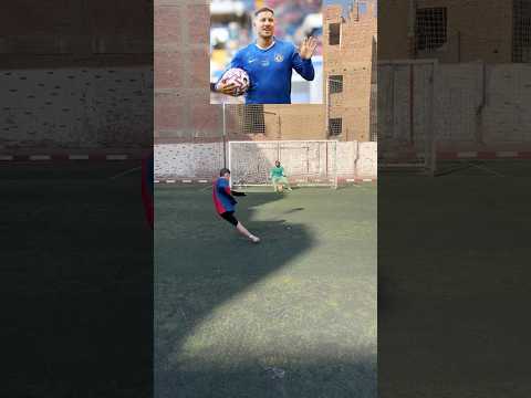 تحدي معرفه الاعب من المنتخب والتصويب ع المرمي😳😱⚽️😂