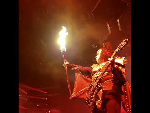 KISS - Gene Simmons Breathing Fire in San Diego - End Of The Road Tour