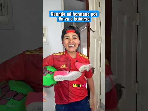 El más rápido gana 🤣🚿#shorts #humor #tiktokvideo #comedia #Funny #latina #fyp