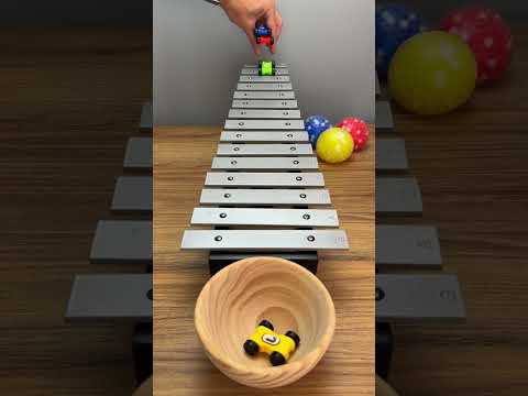 Metal Keys Melody – Balls Dropping on the Xylophone 🎵🥁