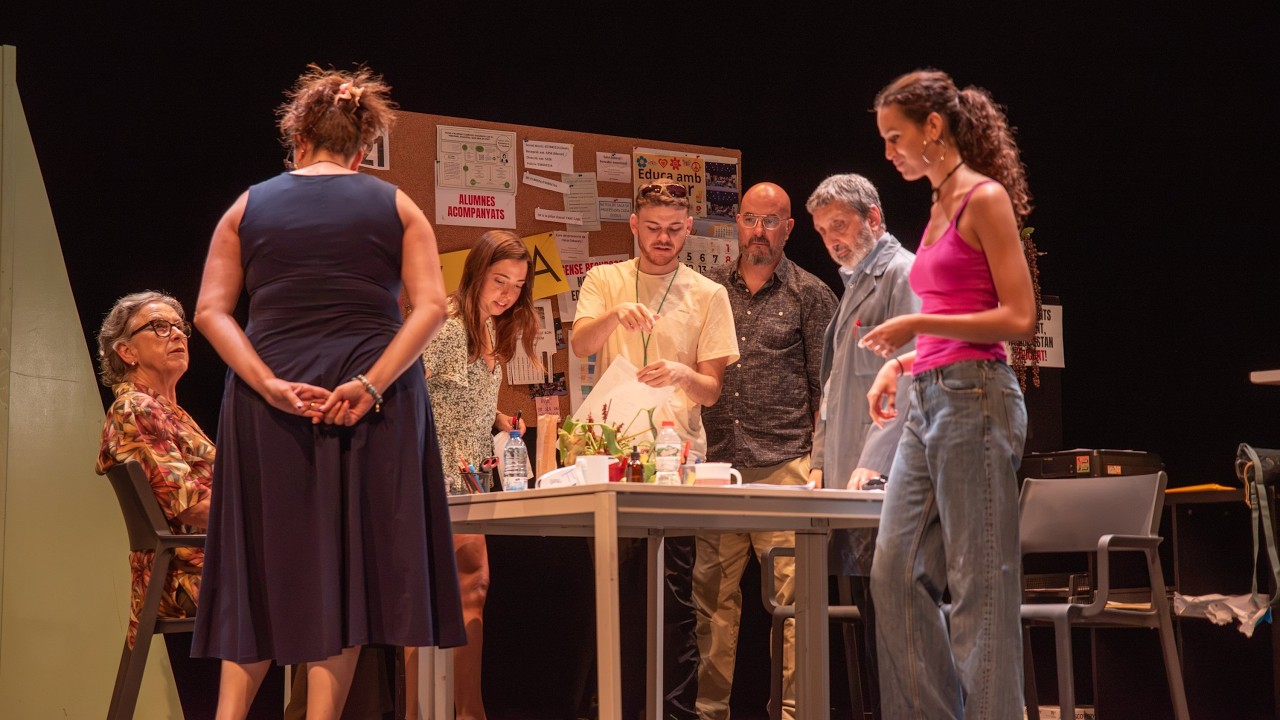 El Teatre Centre de Manlleu, llest per presentar 'Claustre, L'educació mata'