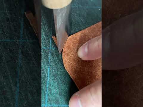 革を丸く切るだけ #asmr #レザークラフト