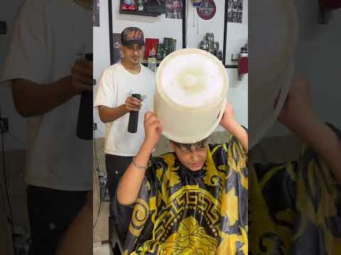 الفيديو كامل علي الصفحه😂😂✂️#subscribe #اكسبلور #هتضحك #viralyoutubeshorts #fun #barbershop
