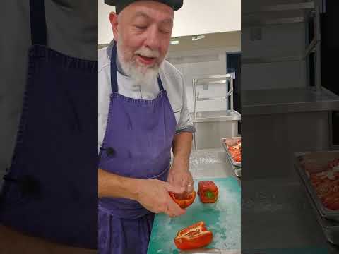 Tuto : poivrons coupés de façon optimale avec le chef Jean-Paul Terrusse