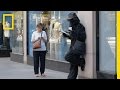 Smartphone Use and Peripheral Vision