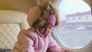 Kylie Jenner takes Stormi on a PRIVATE JET!