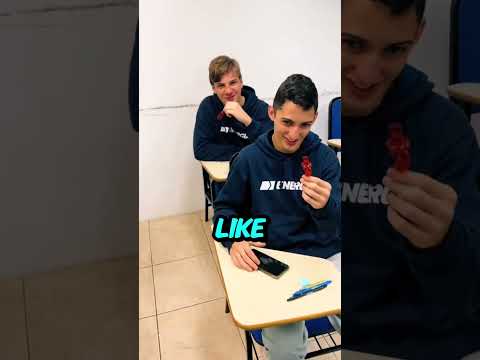 Tu PROFESOR se va de VACACIONES y necesita ser REMPLAZADO ¿Cuál de estos escogerías? 👨🏫😱 #shorts