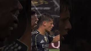 ¡GOL DEL REAL MADRID BAJO UN DILUVIO IMPRESIONANTE! #Shorts