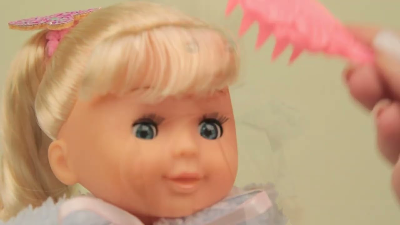 Кукла Настенька в блестящей курточке поет АБВГД-ейку знает 100фраз 25см с 3лет - видео Кукла Настенька в блестящей курточке поет АБВГД-ейку знает 100фраз 25см с 3лет - видео