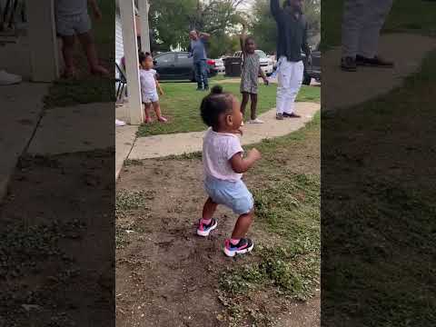 Mom was surprised when she saw her kids dancing ❤️❤️❤️
