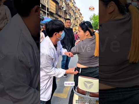 Vị Bác Sĩ Mắc Bệnh Nghề Nghiệp #funny #haihuoc
