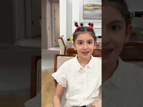 Annesi Esmanur'a Komik Saç Modelleri Yaptı !!