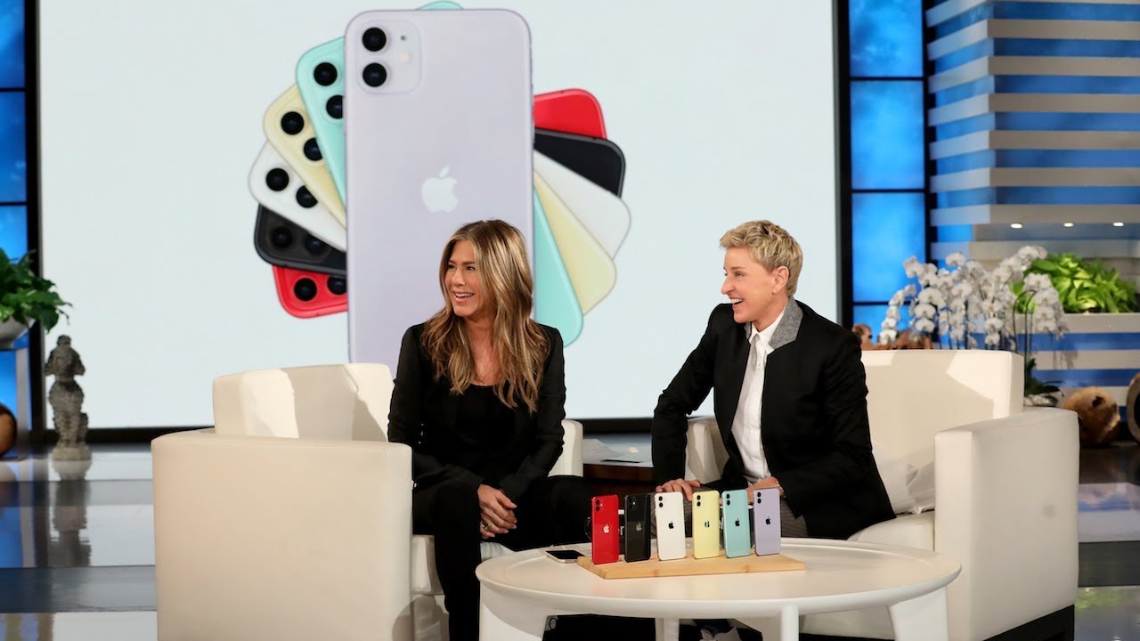 Jennifer Aniston One-Ups Reese Witherspoon with an Extraordinary Giveaway