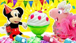 Buon compleanno, principessa Peppa! 🎈 Facciamo la festa e invitiamo gli ospiti!