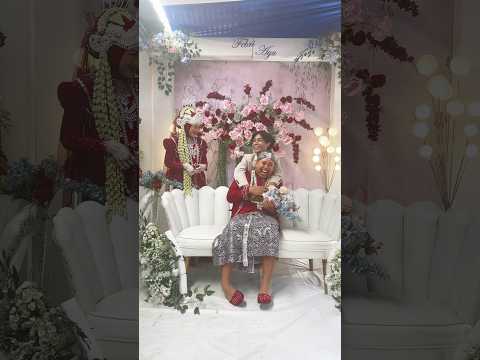 Pengantinya ketawa mulu,jadi asik banget fotonya😍 #lucu #fotographer #tips