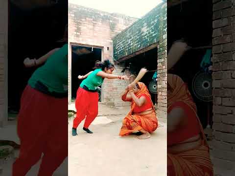 ये तो ऊपर ही चढ़ती जा रही है😜🤣🤣#funny #youtubeshorts #video #janvi