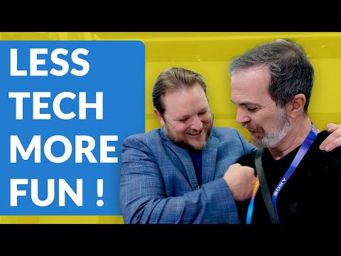 Come With Me to CES 2025 For Fun | Fast-paced VLOG