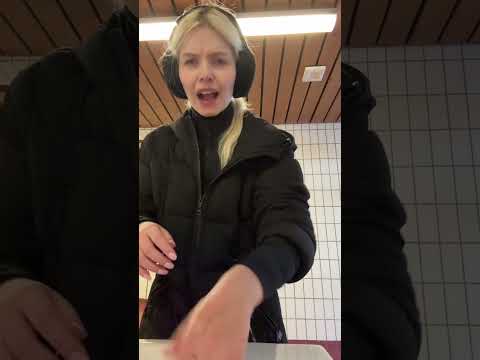 Handschuhe unnötig beim Schlittschuhlaufen🗣️ #schlittschuhlaufen #vlog