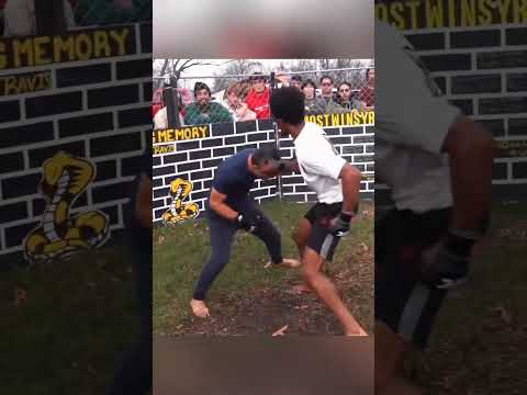 🚨Bruce Lee's former stunt double and training partner Taky Kimura teaches young man some respect!!