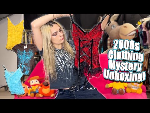 Mystery 2000s Vintage Clothing Unboxing!