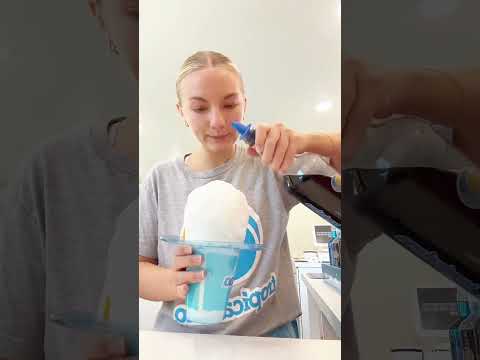 Do you like my snow cone?ππ« π #workwithme #work #worklife #snowcone #shaveice #tropical #tropicalsno