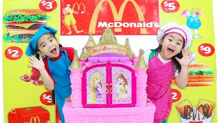 Suri and Annie Pretend Play Food and Juice Restaurant _ Funny Video for Kids