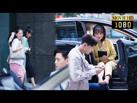 💌【Full Movie】帥醫生單膝下跪幫被磨破腳的灰姑娘貼創可貼，同事們紛紛投去羨慕的目光！|我的小确幸 My Little Happiness