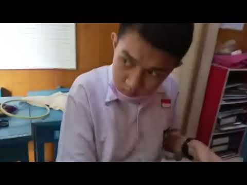 Siswa SMA SLB Autisma YPPA Padang Terampil Menyula
