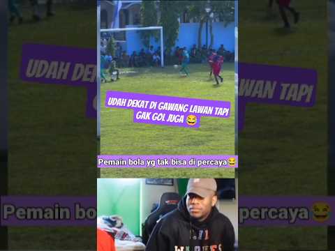 Pemain bola yang tak bisa di percaya ๐ Funny shorts #shorts #fypindonesia #bola #lucu #memes #viral