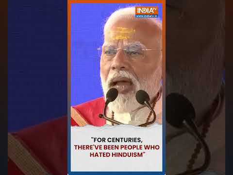 PM Modi Slams Opposition During Visit To Bageshwar Dham, Slams Dhirendra Shastri #shorts #pmmodi