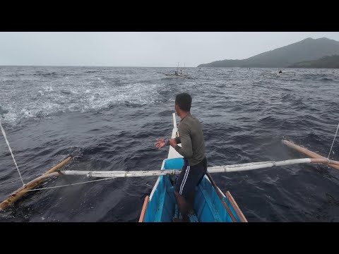 Bumubula ang Dagat sa kapal ng lutang ng Gulyasan