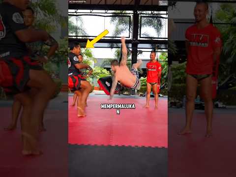 Murid Ini Dikasih Paham Oleh Pelatihnya‼️#aksi #unik #fakta #latihan #pelatihan #mma#muaythai