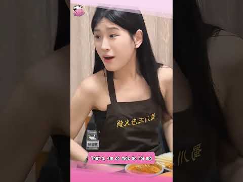 Em gái đi ăn lẩu bị người lạ hiểu lầm 😂😂 #shorts #haihuoc #funny #giaitri #haihuocvuinhon