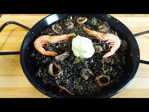 ARROZ NEGRO CON GAMBAS Y CALAMARES