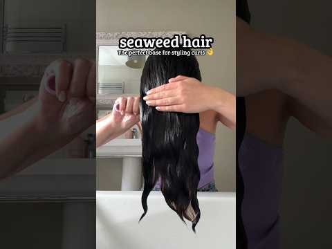 Seaweed hair ✨ the perfect styling base for your #curlyhair #curly #curlyhairproblems