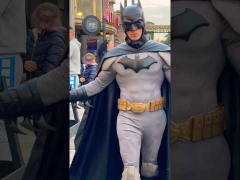 🔥 BATMAN 🦇 #parquewarner #batman #warnerbros