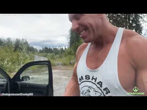 Kopi av Hiking Spåtind – 100 Subs = Cold Lake Plunge 🥶🏔️
