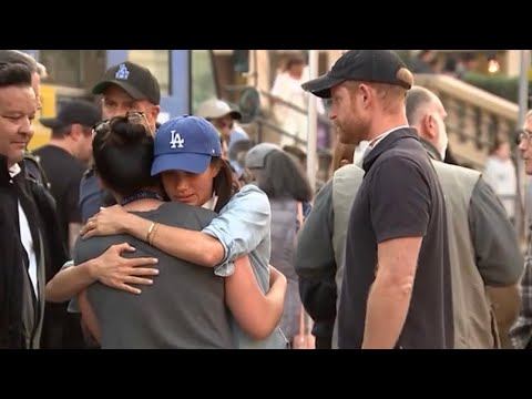 Meghan Markle fakes hugs volunteering in Los Angeles ? Reaction video