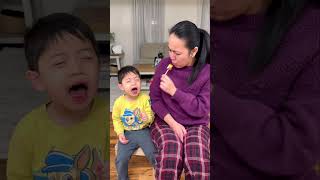 Lollipop prank on mom 🤣👶🏻❤️😱🍭