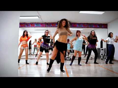 BELLYDANCE CLASS WITH LAURA CADENA