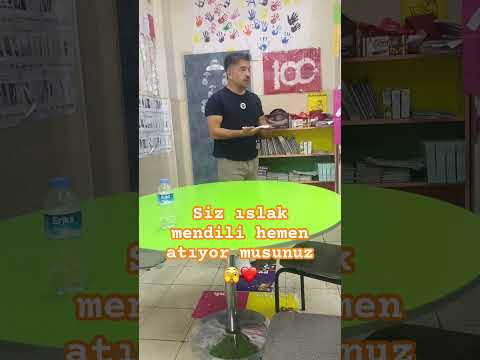 BİR TÜRK ISLAK MENDİLİ NASIL KULLANIR 🫣 #keşfet #temizlik #funny #abone #öneçıkar #keşfetedüş