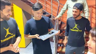 Silver play button aane ki khushi k baad sabka reaction 🥹