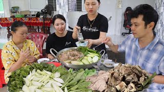 V464. Nấu nồi Lẩu Sườn Bò ngày mưa ăn kèm với rau nhà trồng quá tuyệt