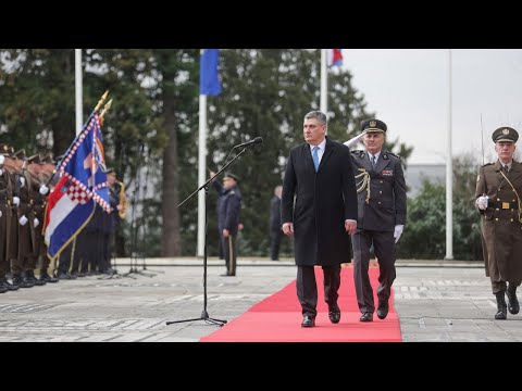 UŽIVO Milanović prisegnuo: 'Tako mi Bog pomogao'