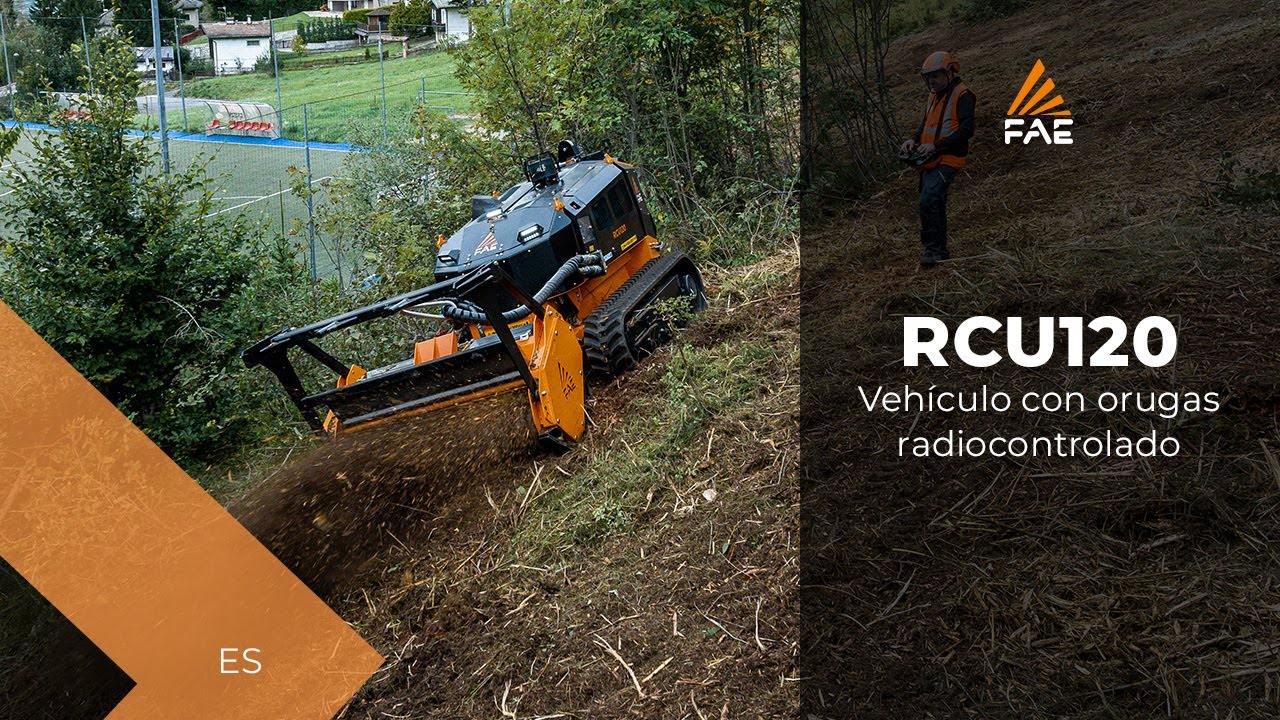 Vehículo con orugas radiocontrolado RCU120 con trituradora forestal