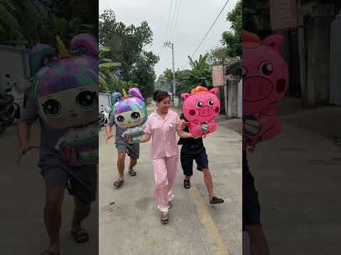 Nô Đùa Cùng Nhau Bạn Thân Cười Vui Vẻ