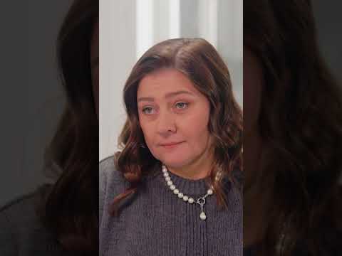 Сенсация. Мария Голубкина о своем настоящем отце. Впервые в ток шоу "Ханга ПРО..." #Shorts