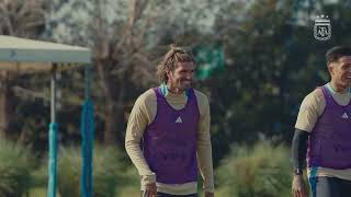 #SelecciónMayor Entrenamiento matutino en Ezeiza con presencia de Lionel Messi.